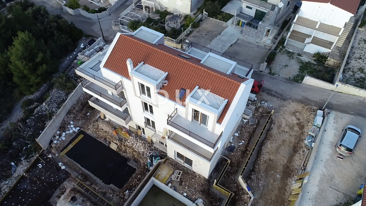 Flat For sale - ŠIBENSKO-KNINSKA ROGOZNICA