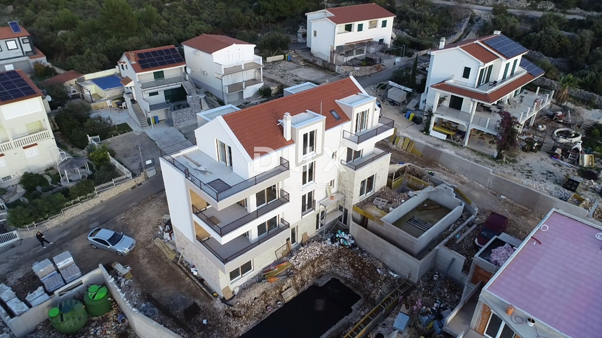 Flat For sale - ŠIBENSKO-KNINSKA ROGOZNICA