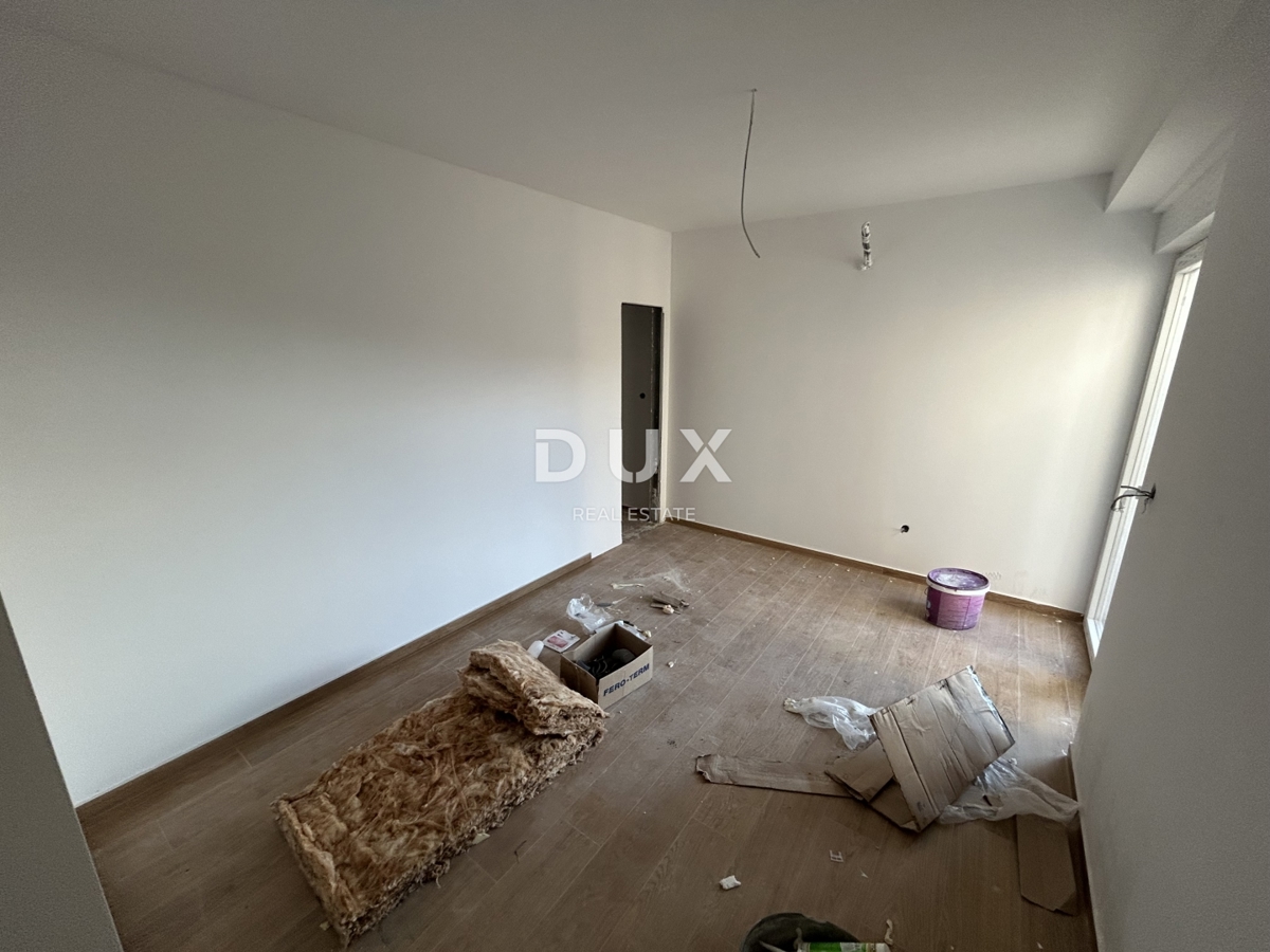 Flat For sale - ŠIBENSKO-KNINSKA ROGOZNICA