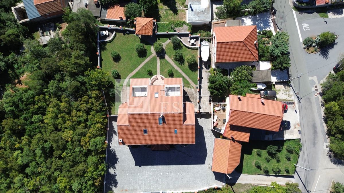 Stan Na prodaju - PRIMORSKO-GORANSKA CRIKVENICA