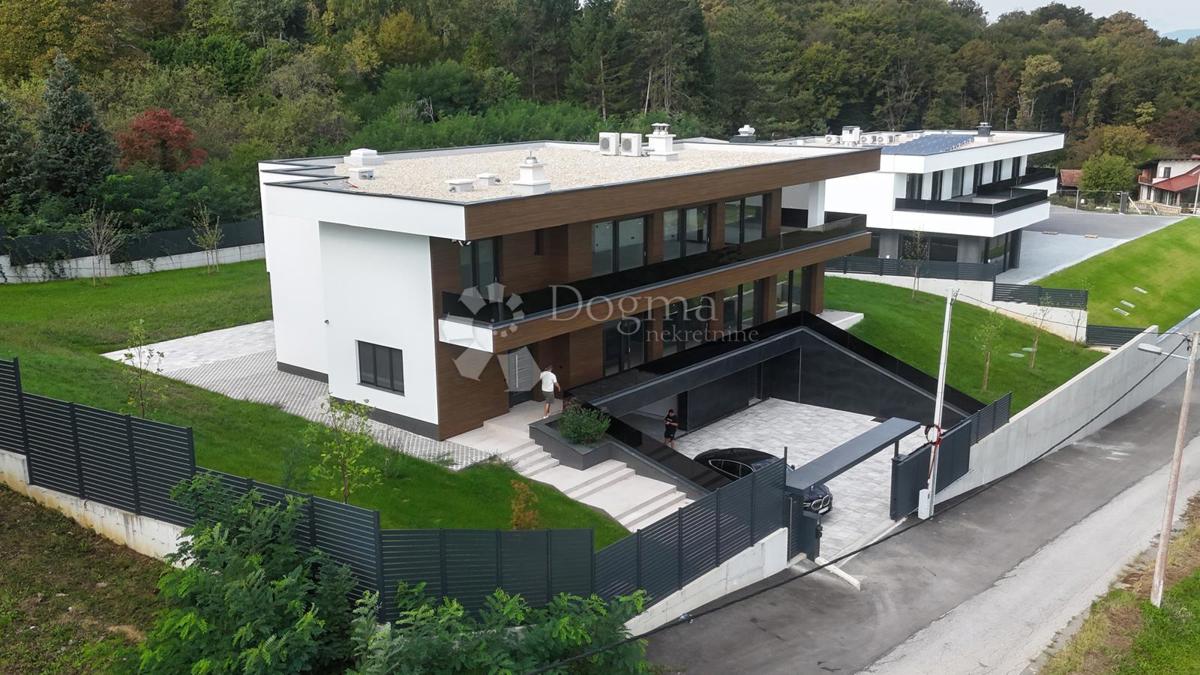 Haus Zu verkaufen - Grad Zagreb Zagreb - foto 1/11