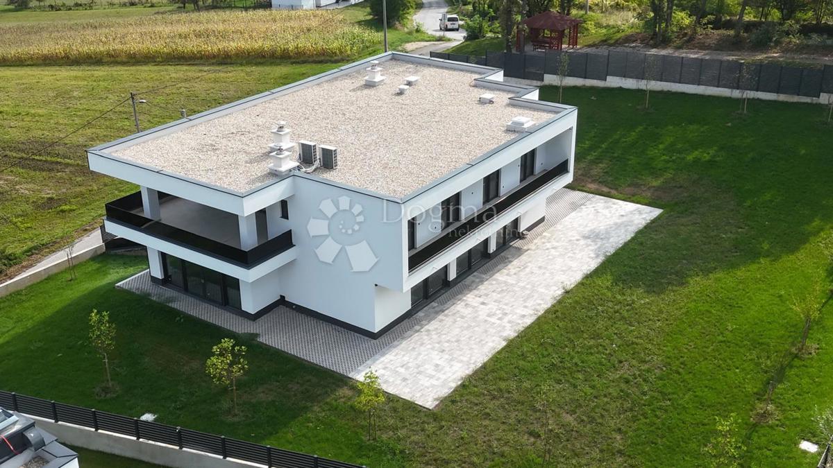 Haus Zu verkaufen - Grad Zagreb Zagreb - foto 2/11