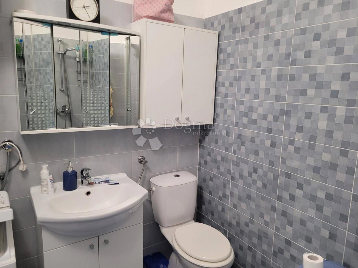 Hiša Na predaj - OSJEČKO-BARANJSKA BIZOVAC