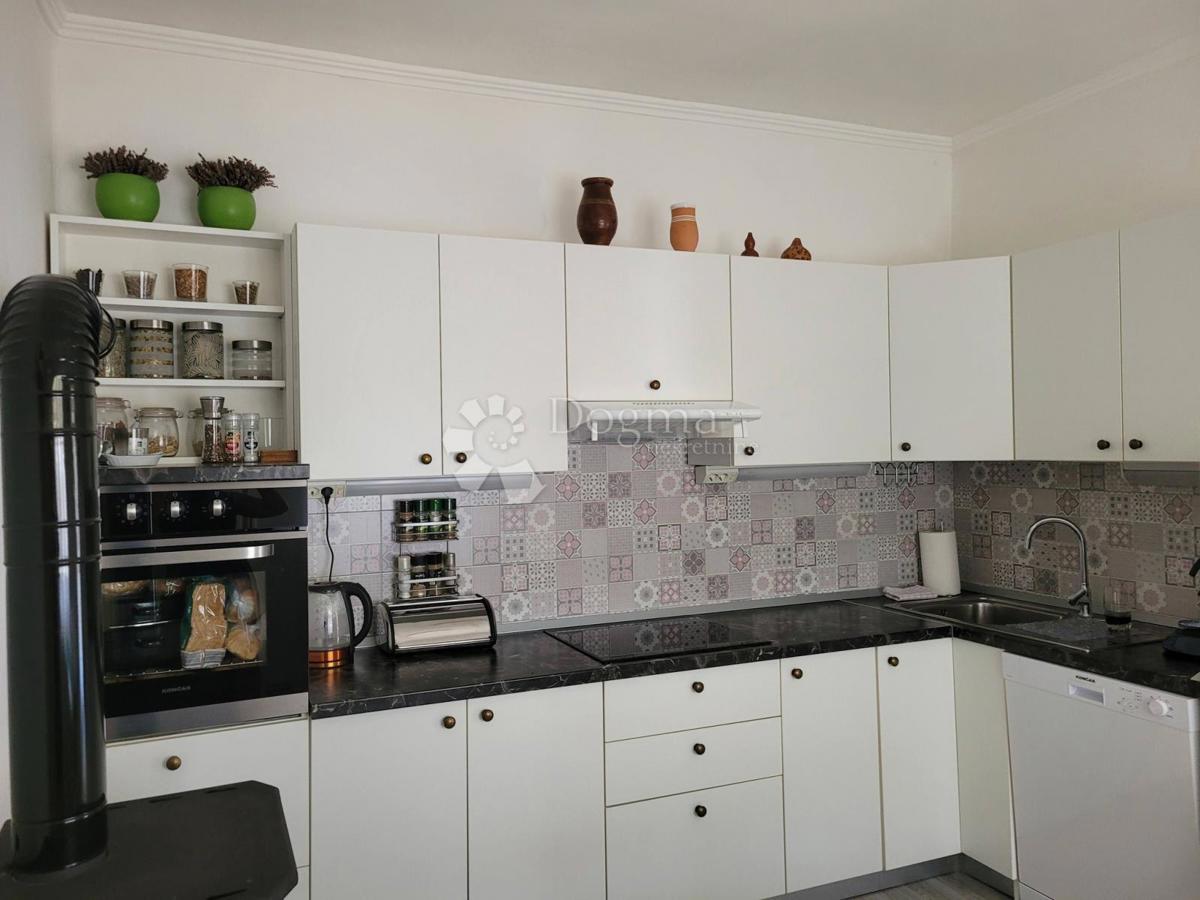 Hiša Na predaj - OSJEČKO-BARANJSKA BIZOVAC