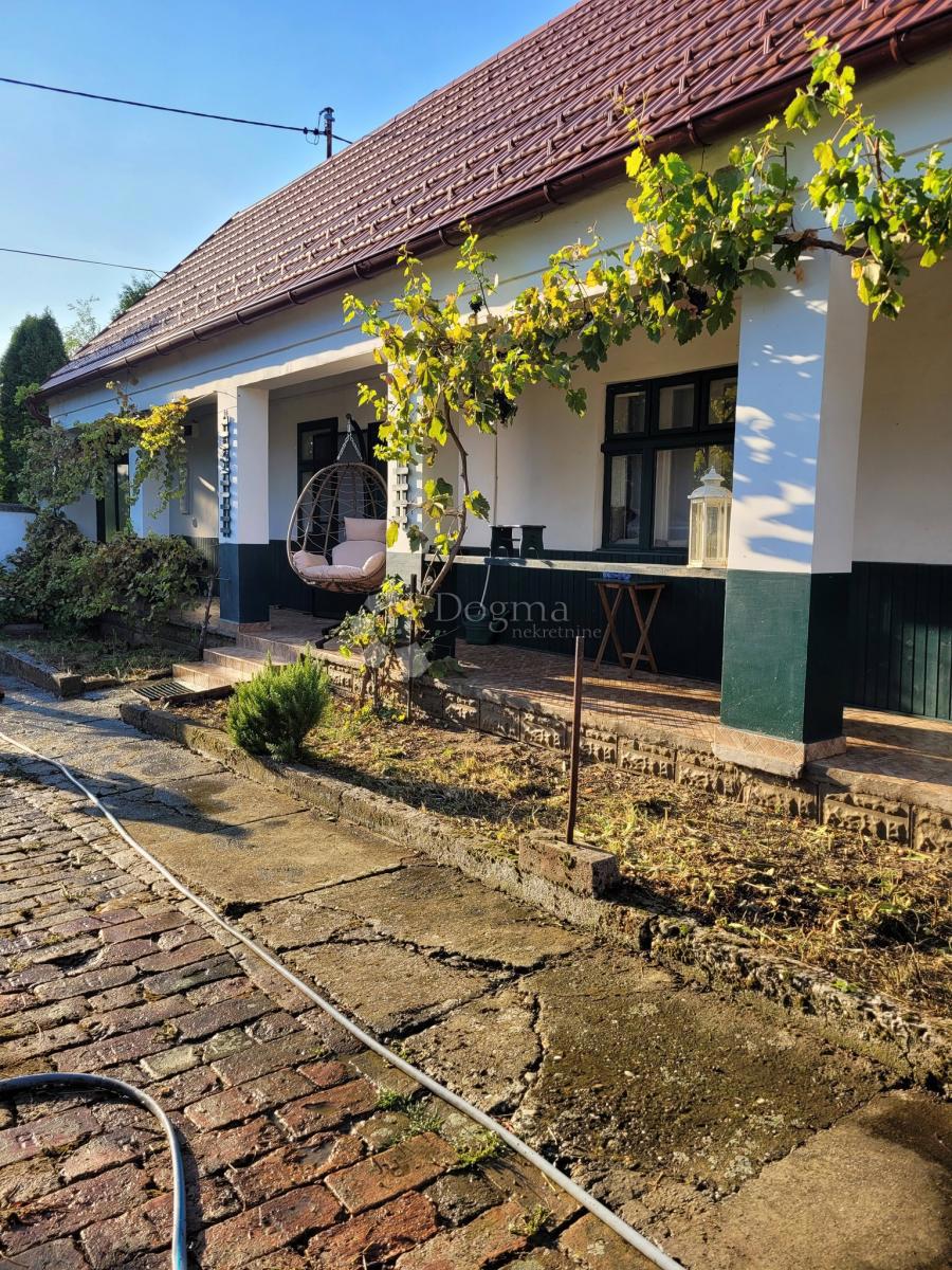 Hiša Na predaj - OSJEČKO-BARANJSKA BIZOVAC
