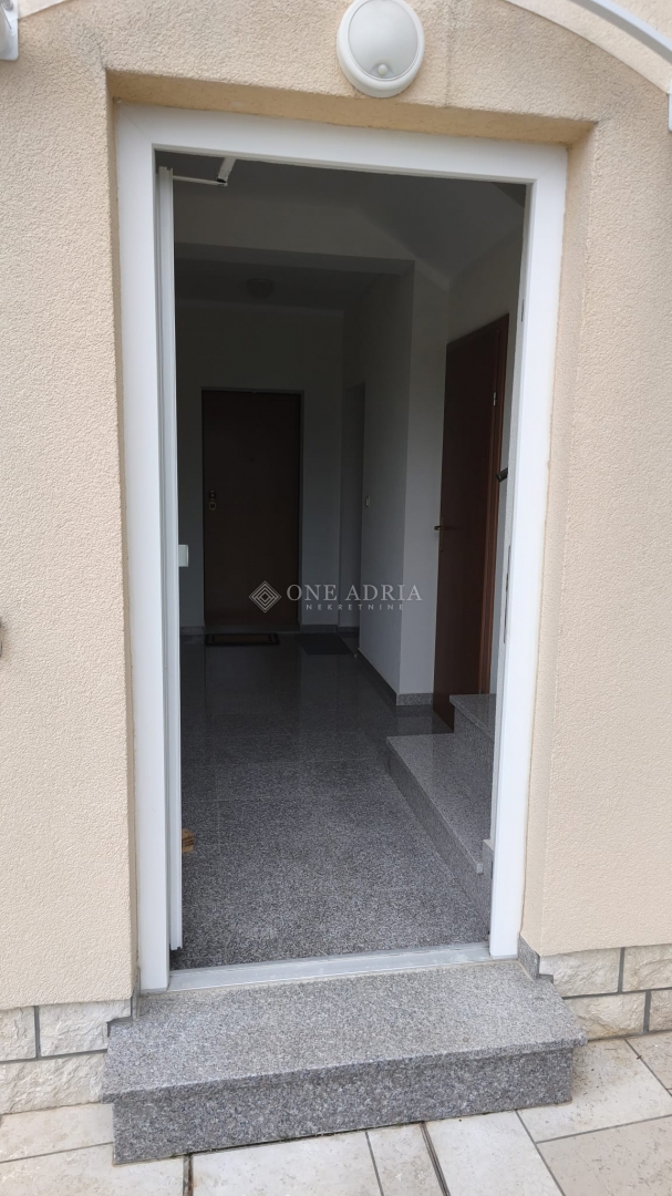 Stan Na prodaju - PRIMORSKO-GORANSKA CRIKVENICA