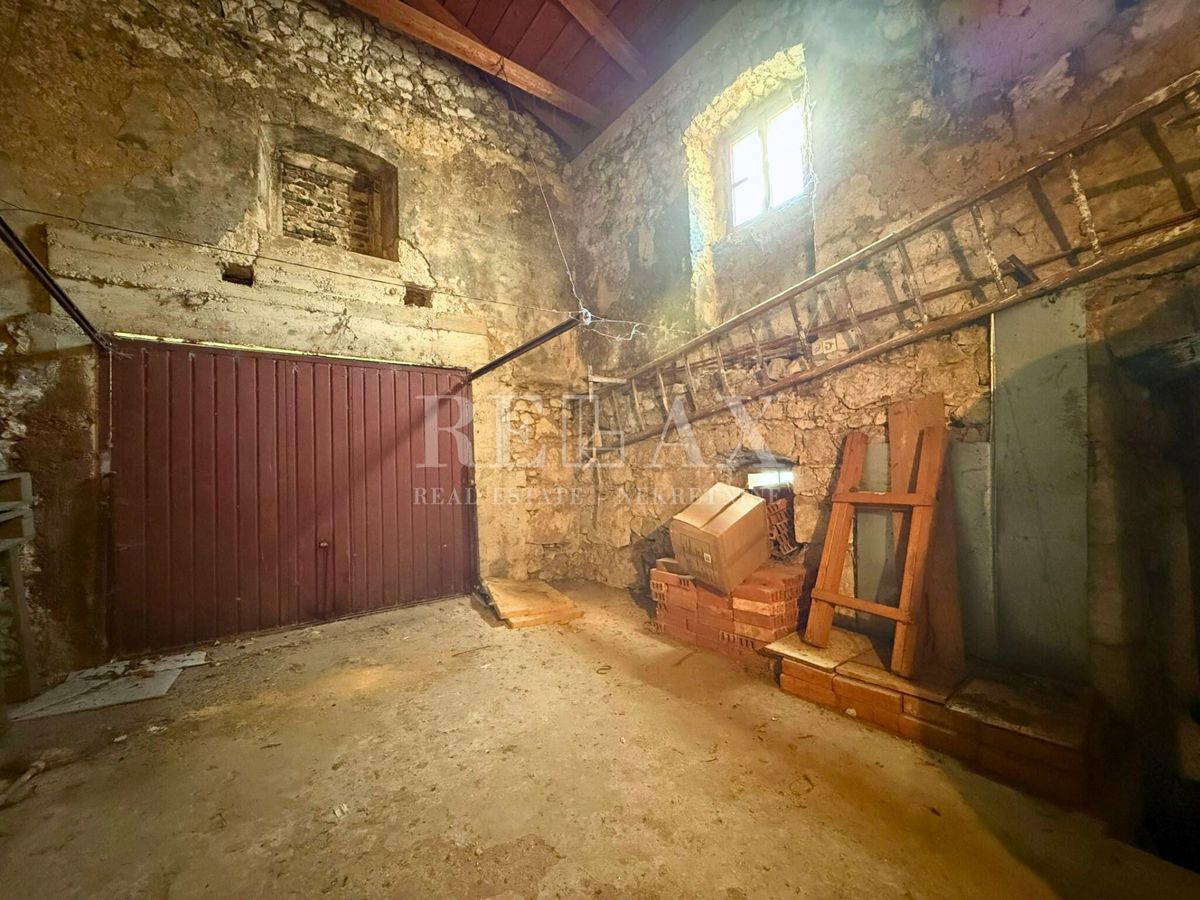 Kuća Na prodaju - PRIMORSKO-GORANSKA VINODOLSKA OPĆINA