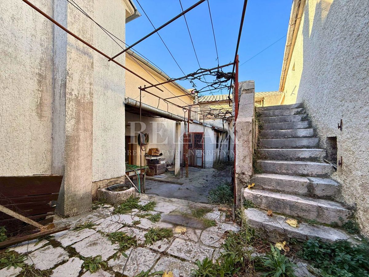 Kuća Na prodaju - PRIMORSKO-GORANSKA VINODOLSKA OPĆINA