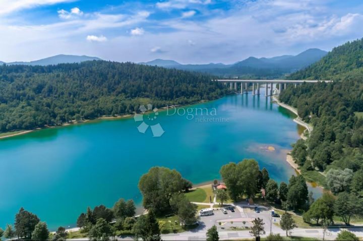 House for sale 180 m² – Fužine