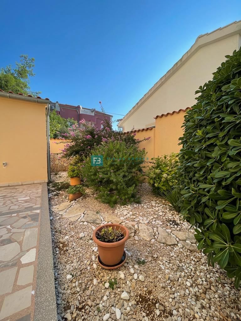 Dom Na predaj - ŠIBENSKO-KNINSKA VODICE