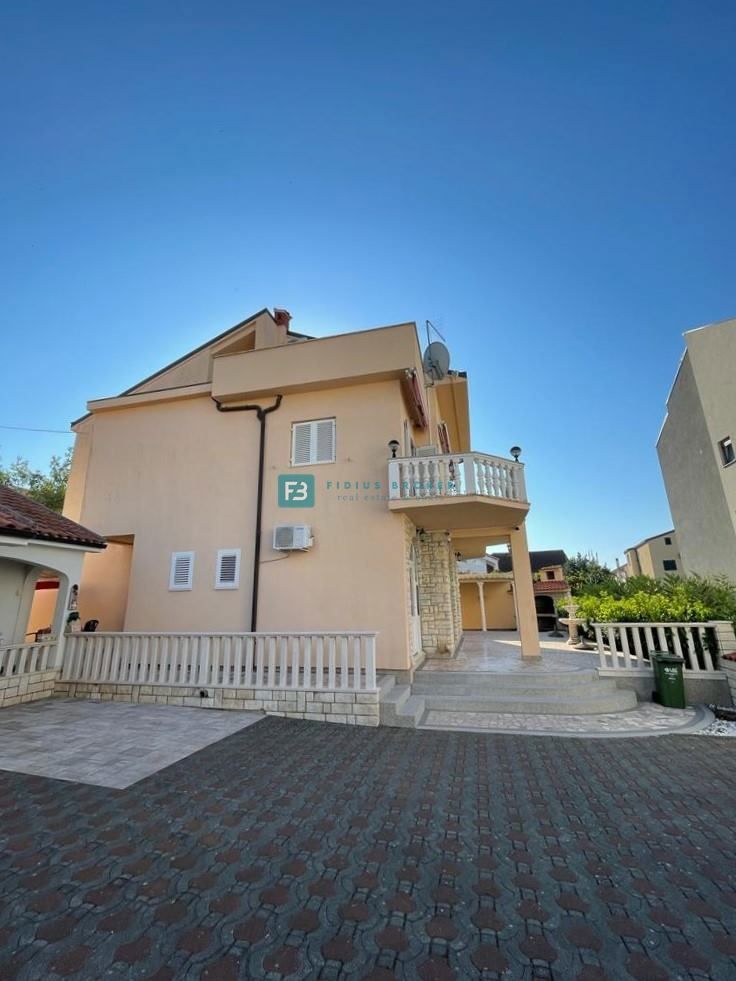 Dom Na predaj - ŠIBENSKO-KNINSKA VODICE