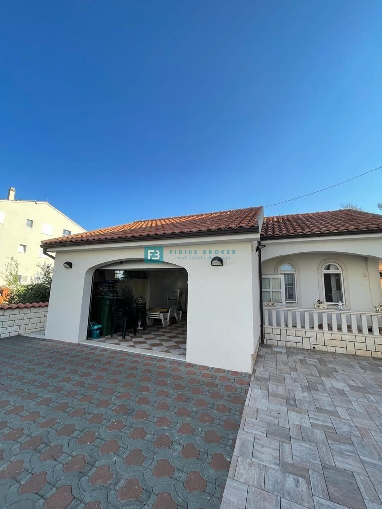Dom Na predaj - ŠIBENSKO-KNINSKA VODICE