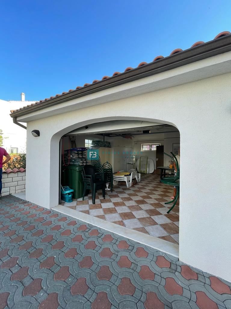 Dom Na predaj - ŠIBENSKO-KNINSKA VODICE