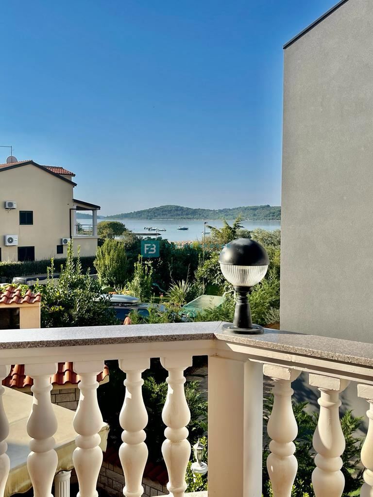 Dom Na predaj - ŠIBENSKO-KNINSKA VODICE