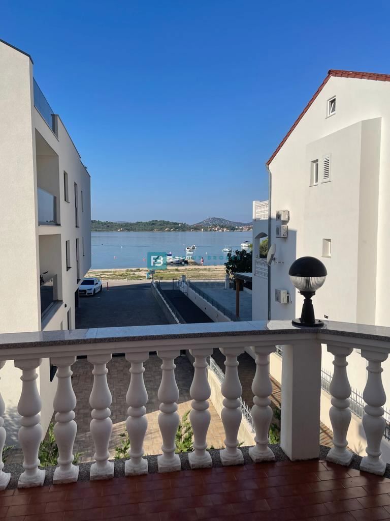 Dom Na predaj - ŠIBENSKO-KNINSKA VODICE
