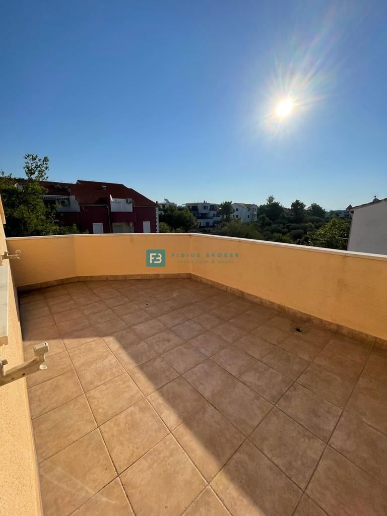 Dom Na predaj - ŠIBENSKO-KNINSKA VODICE
