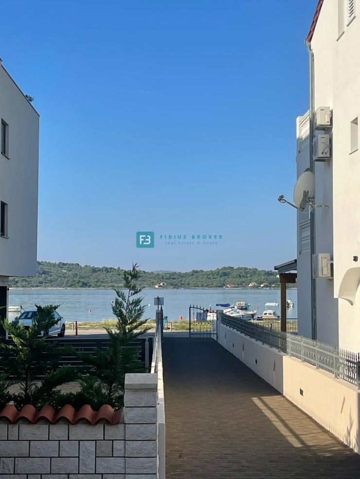 Dom Na predaj - ŠIBENSKO-KNINSKA VODICE