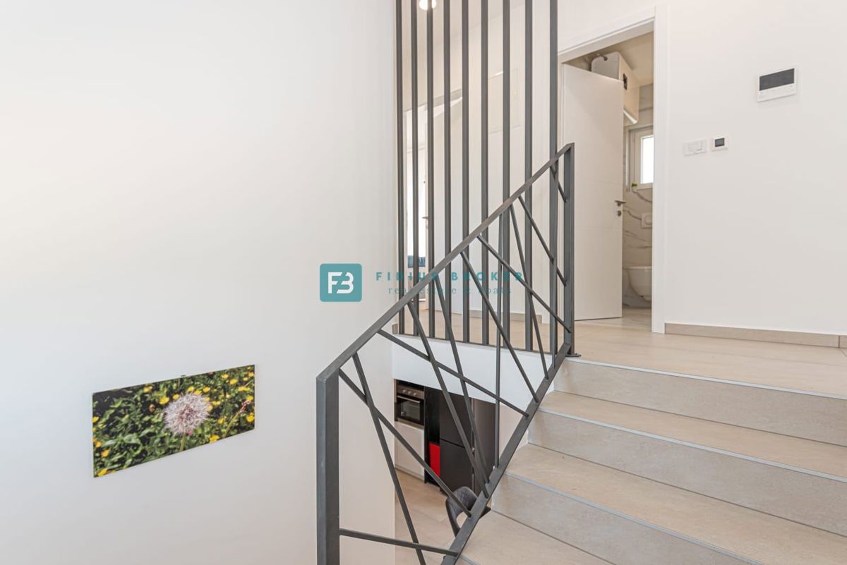 Maison À vendre - ŠIBENSKO-KNINSKA ŠIBENIK