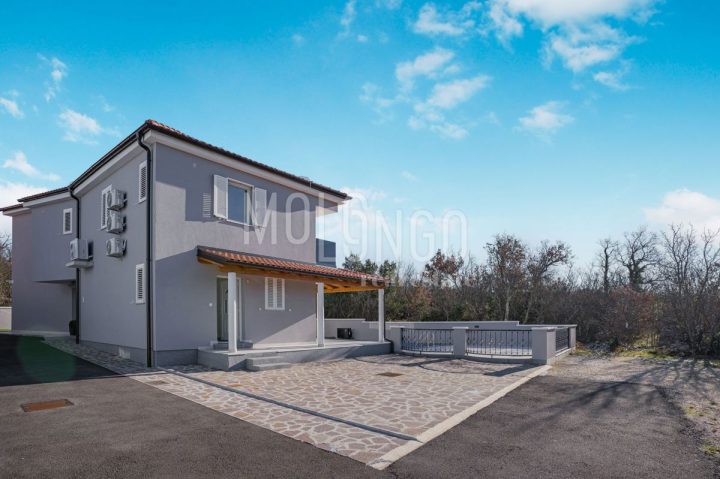 Maison à vendre 100 m² – Crikvenica
