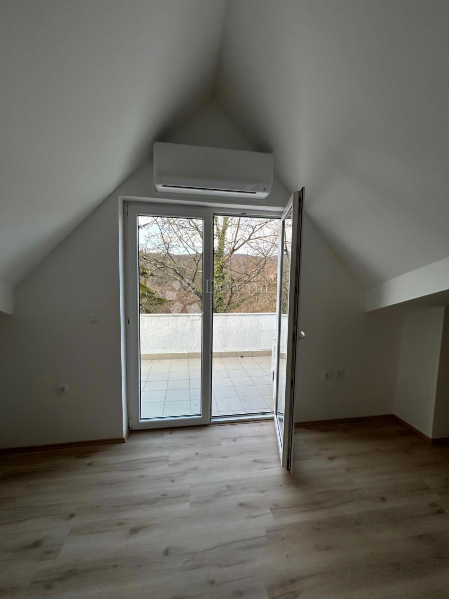 Flat For sale - PRIMORSKO-GORANSKA KASTAV