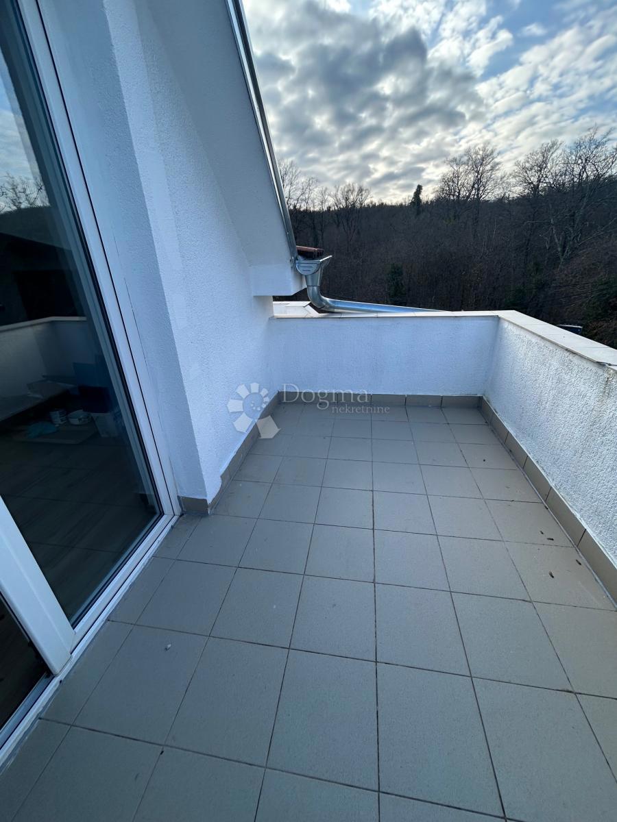 Flat For sale - PRIMORSKO-GORANSKA KASTAV