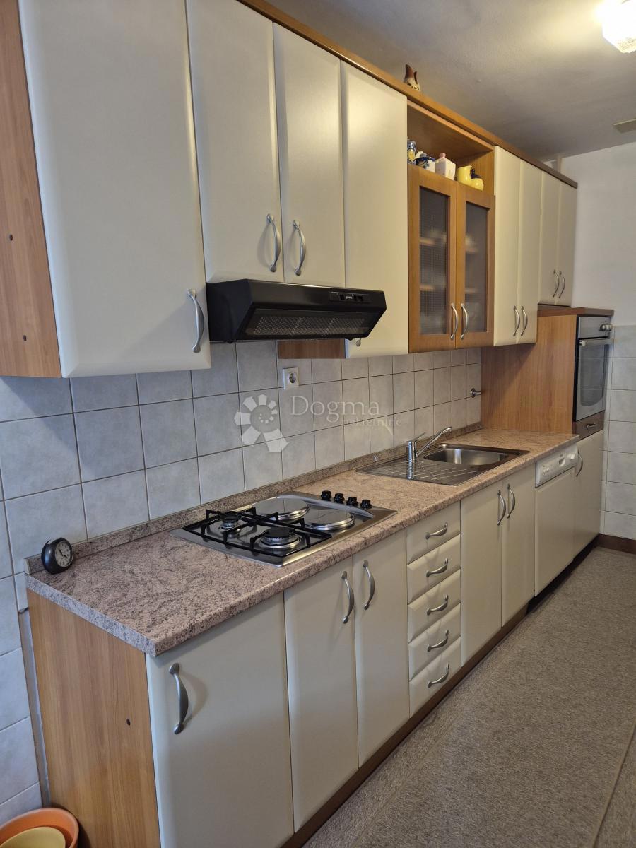 Appartamento In vendita - SPLITSKO-DALMATINSKA SPLIT