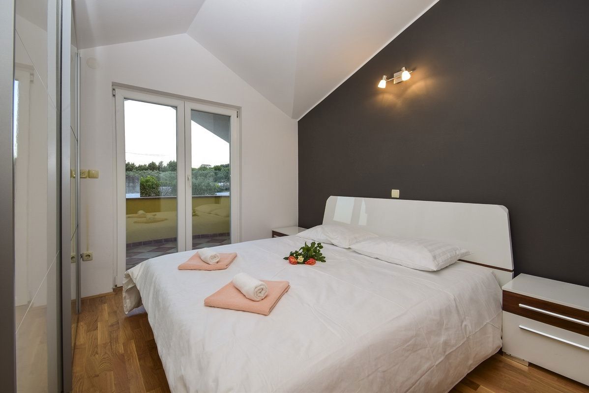 House For sale - ŠIBENSKO-KNINSKA VODICE