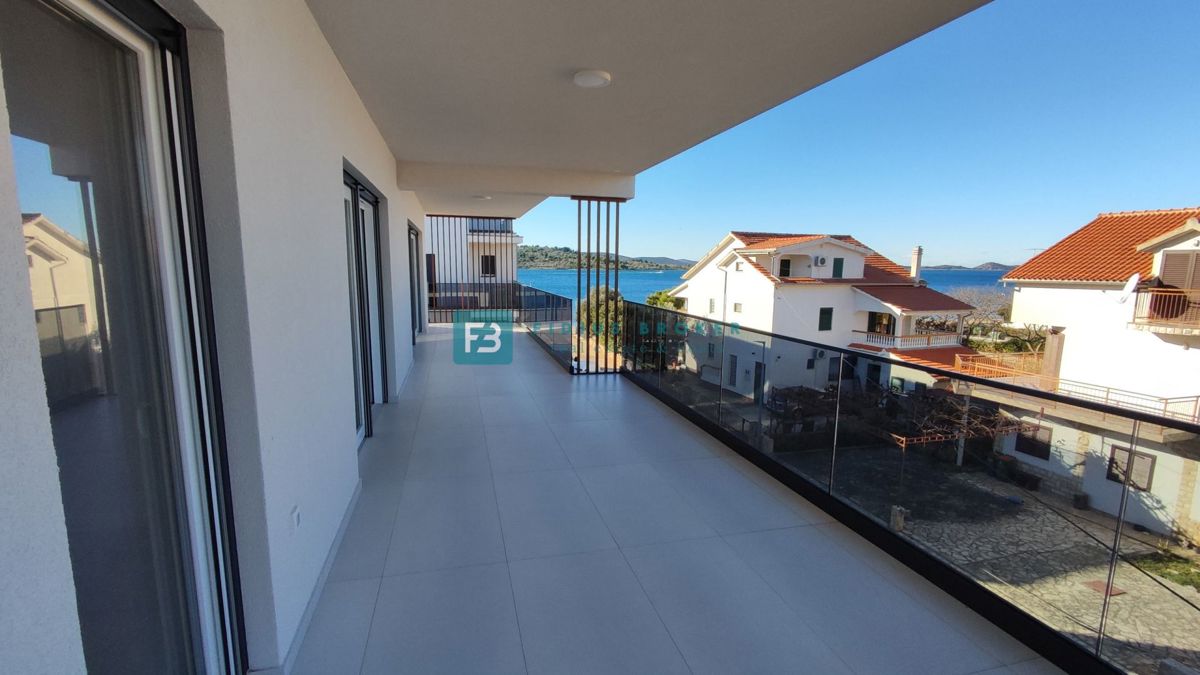 Flat For sale - ŠIBENSKO-KNINSKA VODICE