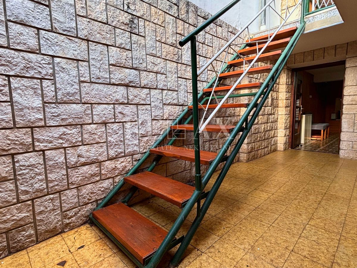 Haus Zu verkaufen - PRIMORSKO-GORANSKA CRIKVENICA