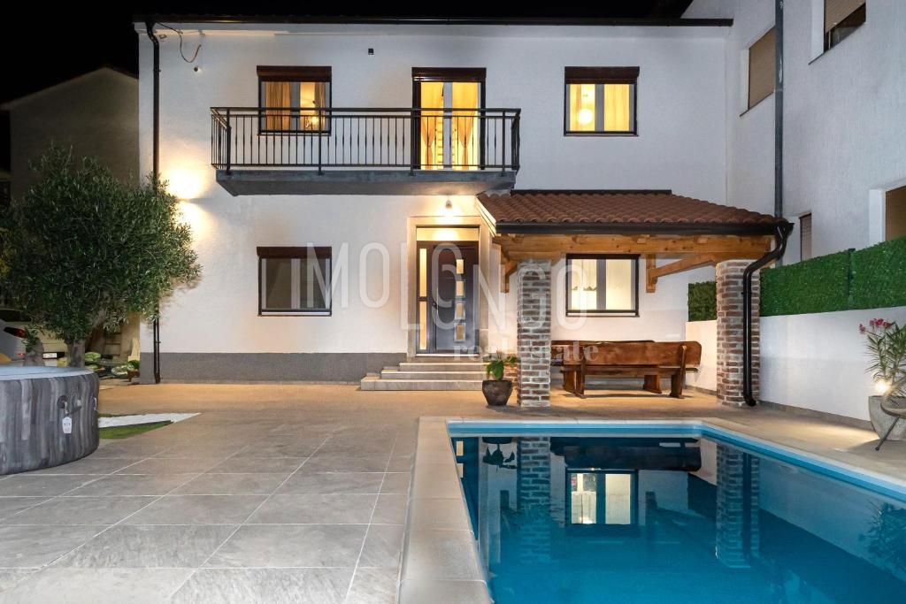 House For sale - PRIMORSKO-GORANSKA NOVI VINODOLSKI