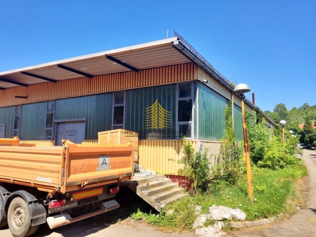 Commerciale in vendita 3000 m² – Hrvatska Kostajnica