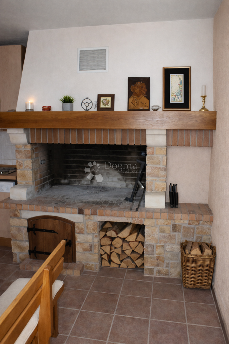 Casa In vendita - SPLITSKO-DALMATINSKA PODSTRANA