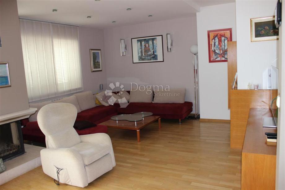 Casa In vendita - SPLITSKO-DALMATINSKA PODSTRANA