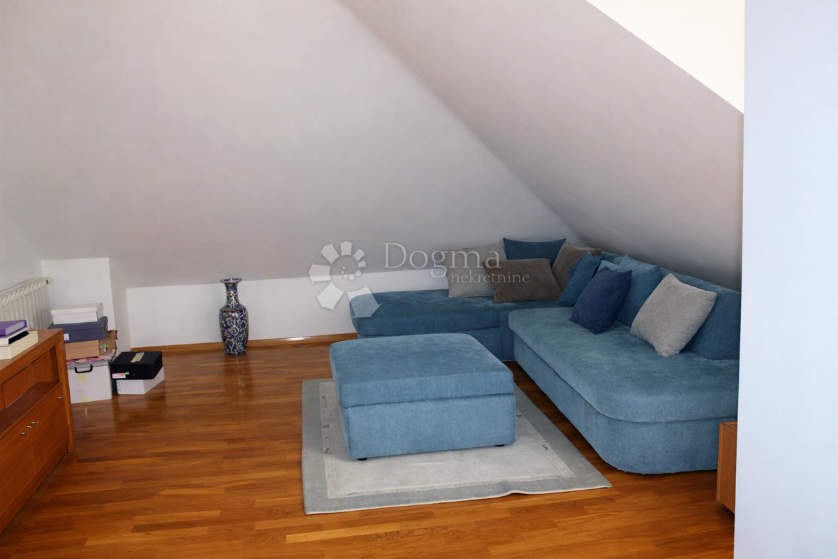 Casa In vendita - SPLITSKO-DALMATINSKA PODSTRANA