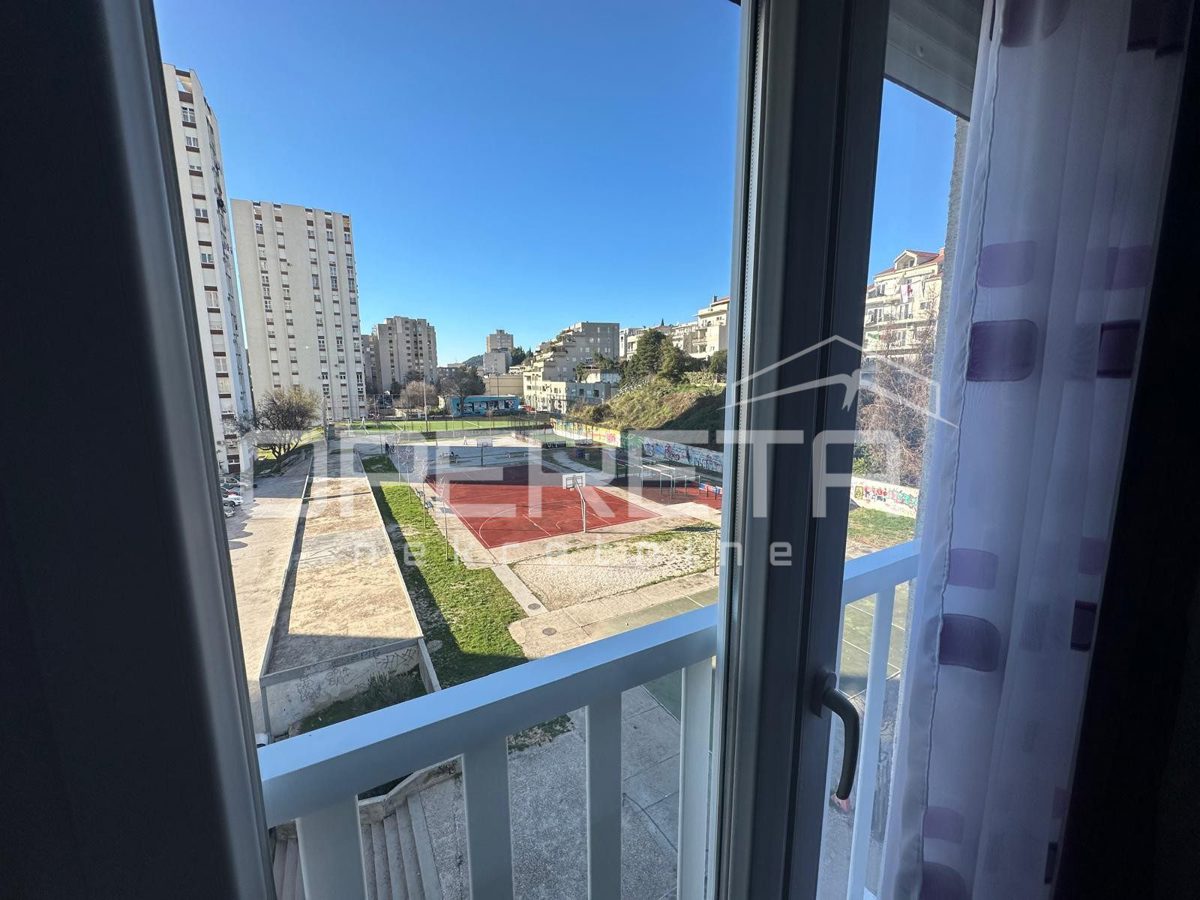 Mieszkanie Do wynajęcia - SPLITSKO-DALMATINSKA SPLIT