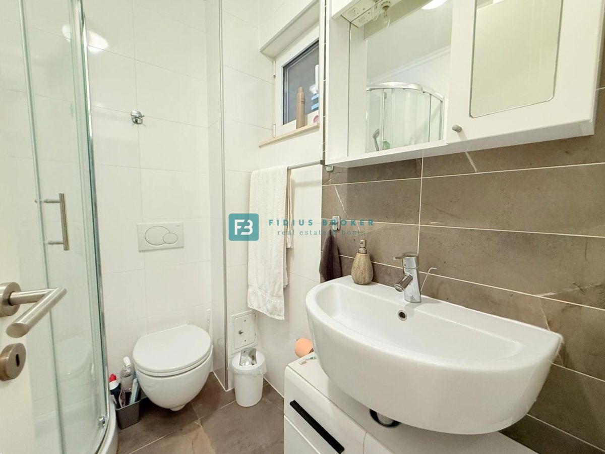 Flat For sale - ŠIBENSKO-KNINSKA VODICE