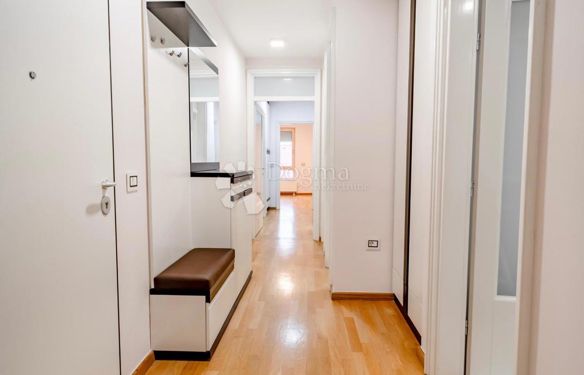 Appartement À louer - VARAŽDINSKA VARAŽDIN