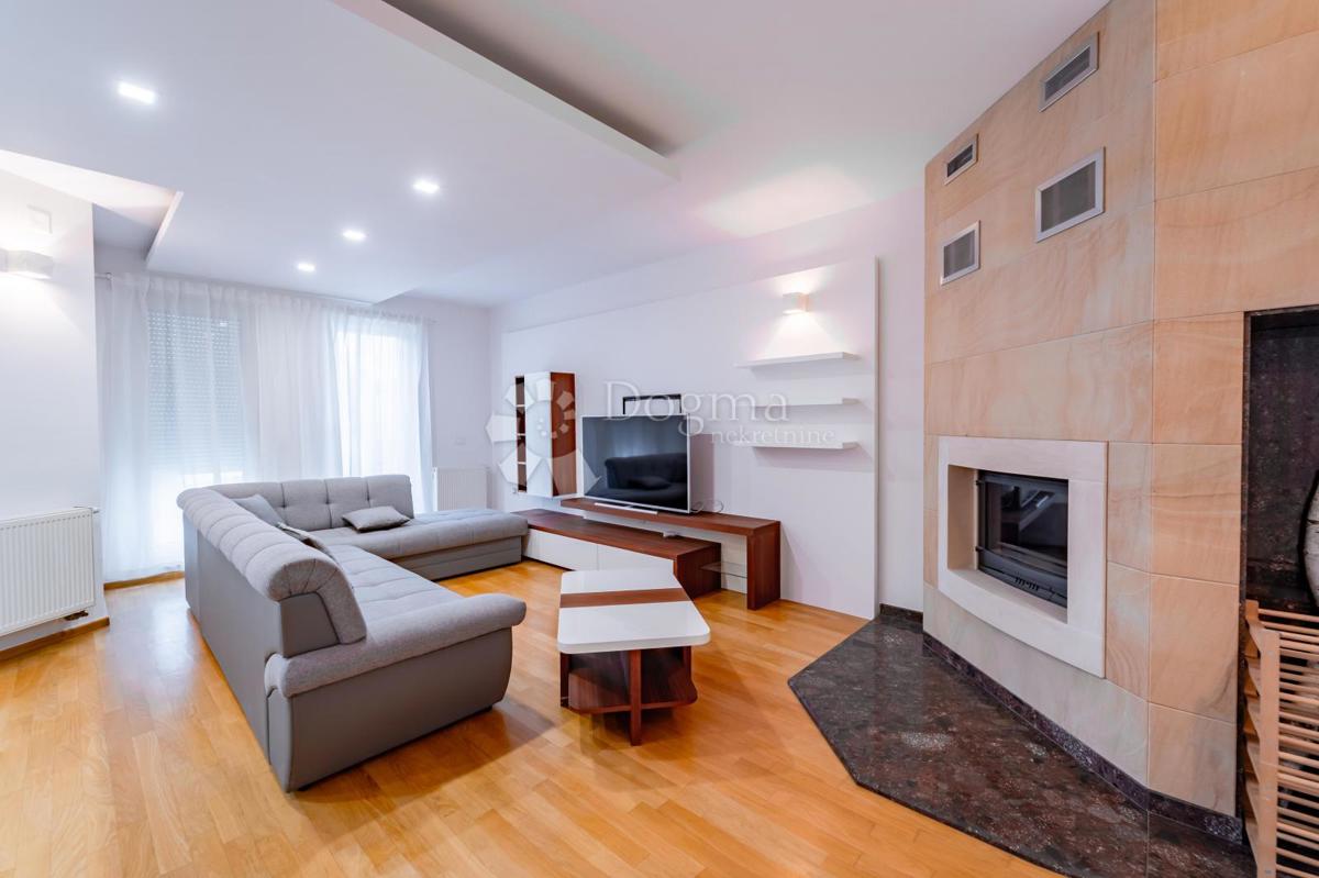 Appartement À louer - VARAŽDINSKA VARAŽDIN
