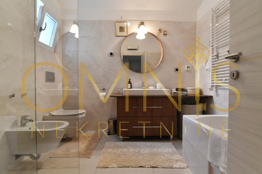 Flat For sale - PRIMORSKO-GORANSKA KASTAV