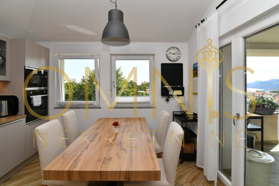Flat For sale - PRIMORSKO-GORANSKA KASTAV