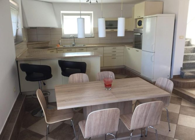 Apartmán na predaj 82 m² – Funtana