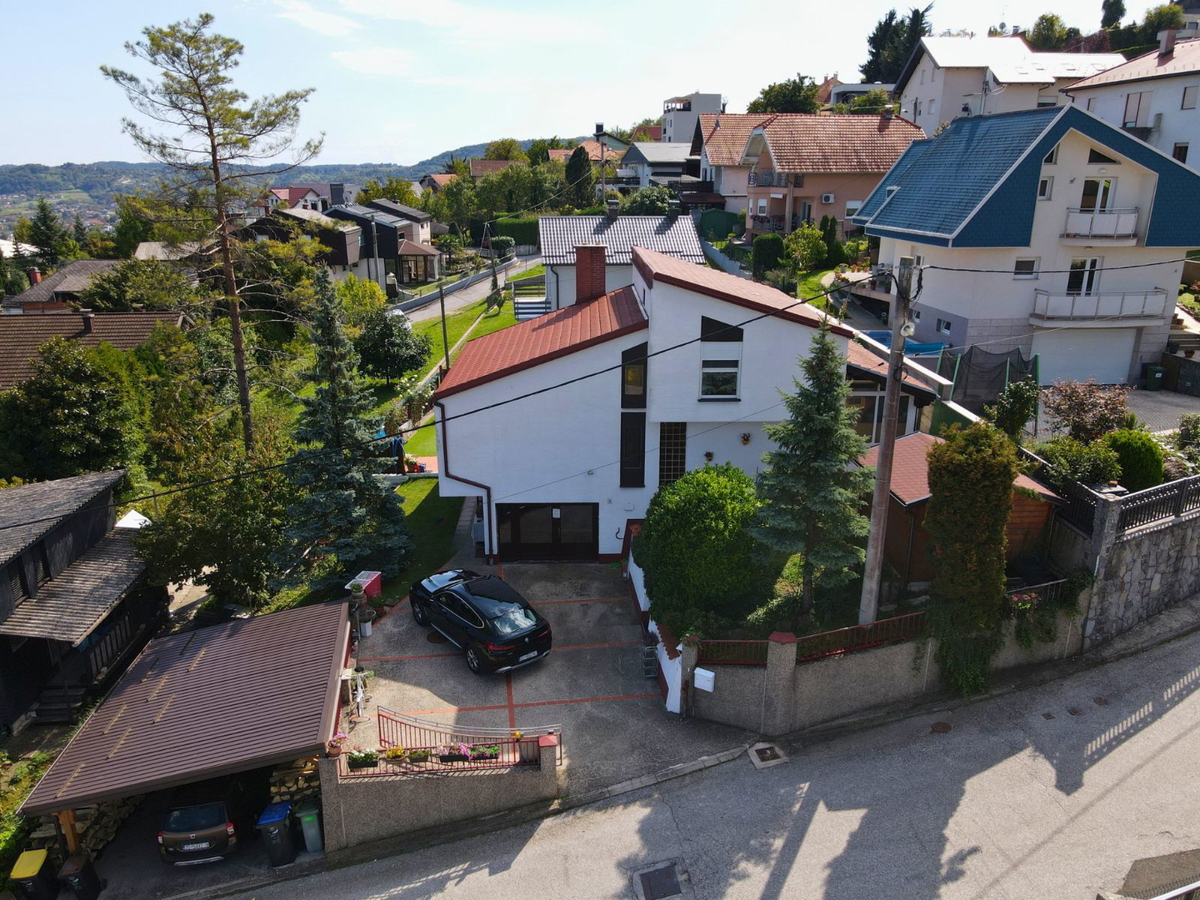 Hiša Na predaj - ZAGREBAČKA SAMOBOR