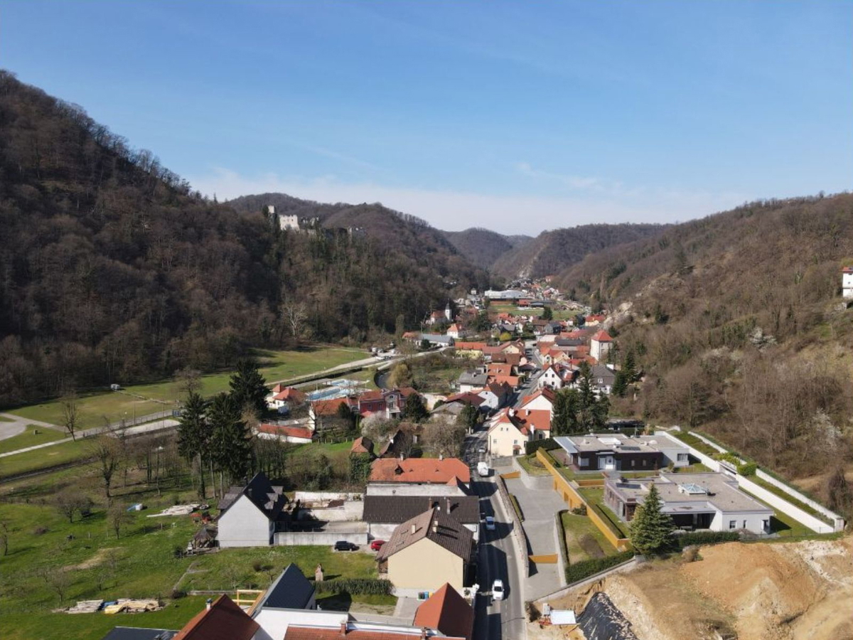 Pozemok Na predaj - ZAGREBAČKA SAMOBOR