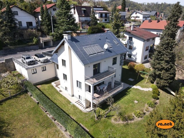 Casa in vendita 518 m² – Samobor