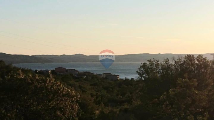 Land for sale 3219 m² – Karlobag