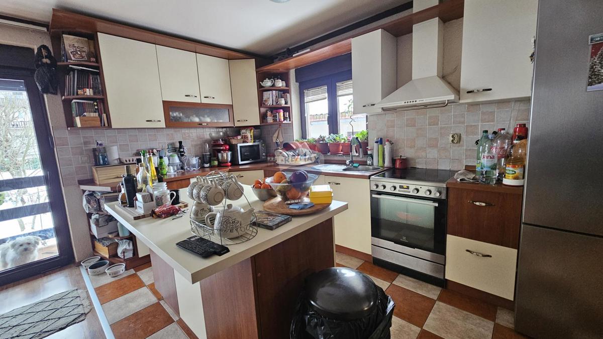 Flat For sale - PRIMORSKO-GORANSKA DELNICE