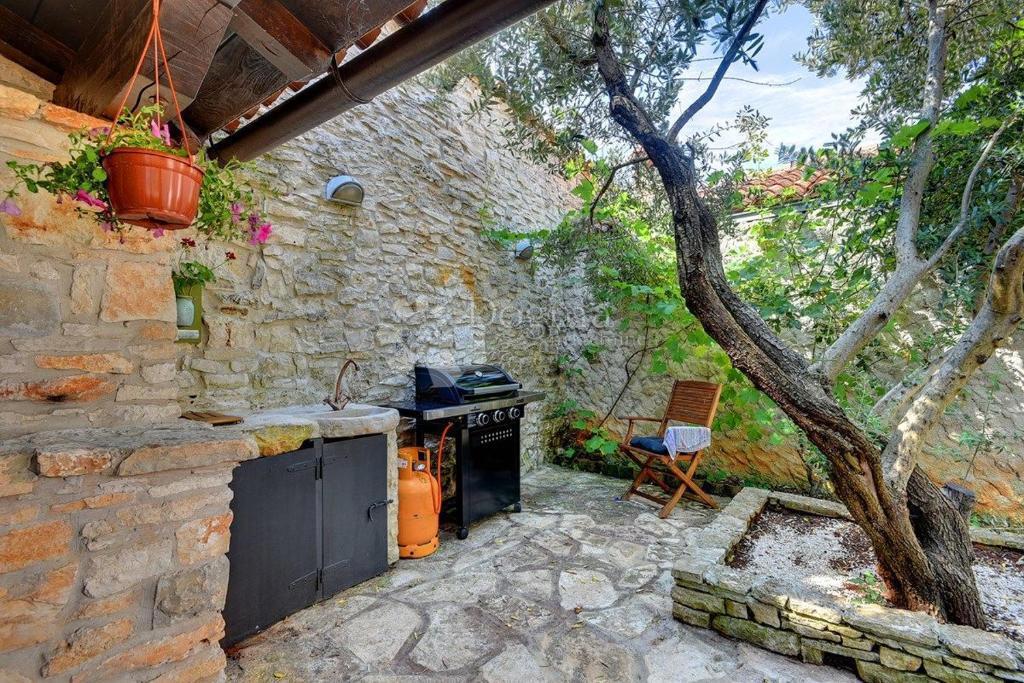 Haus Zu verkaufen - ISTARSKA SVETVINČENAT
