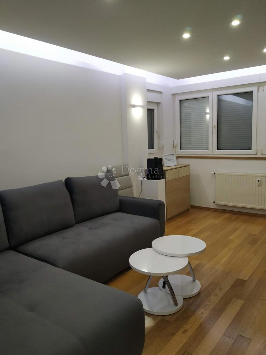 Apartmán Na predaj - GRAD ZAGREB ZAGREB