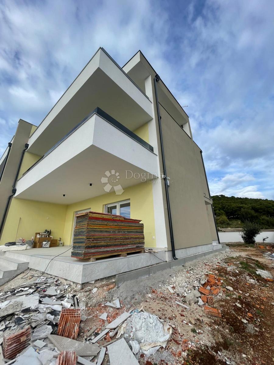 Kuća Na prodaju - ŠIBENSKO-KNINSKA TRIBUNJ