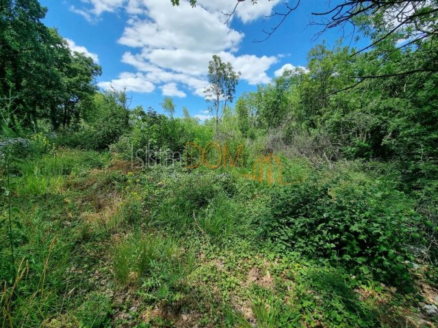 Terreno in vendita 1758 m² – Tinjan